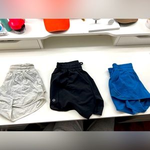 Lululemon little girl shorts 🖤💙🤍
